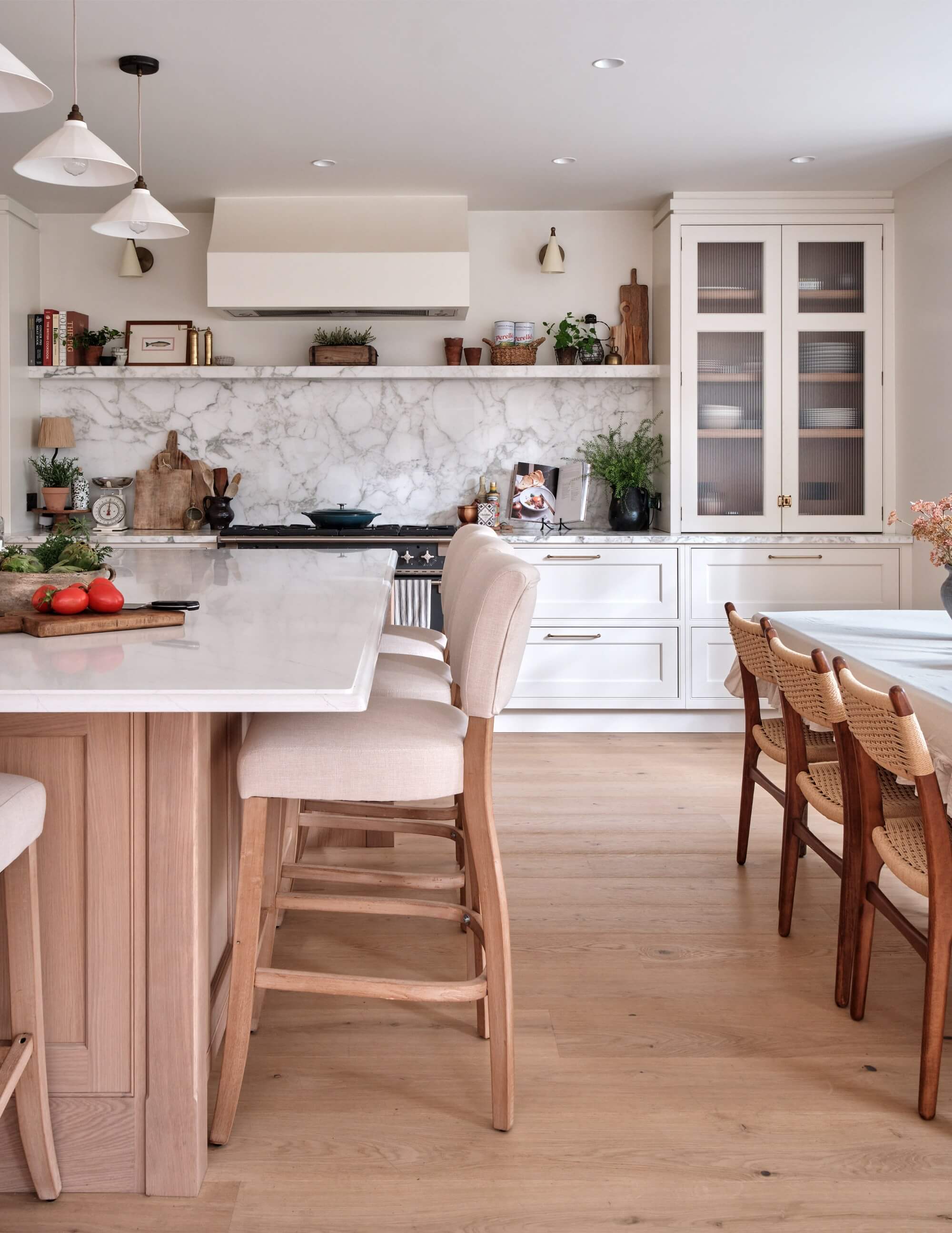 stone-gallery-natural-stone-esher-uk-Esher-Residential-Property-Marble-and-Quartz-Kitchen.jpg